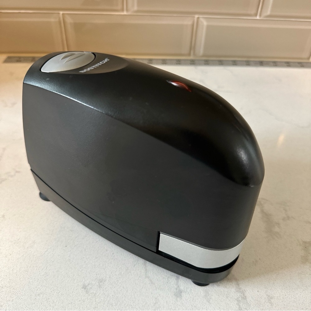 Stanley Bostitch Automatic‎ Electric Desktop Stapler Model E66760 Tested Working